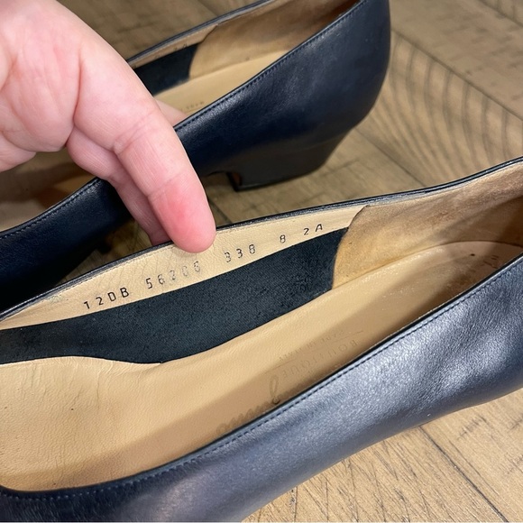 Salvatore Ferragamo Vintage Vara Bow Leather pumps made in Italy size 8 - Picture 11 of 12